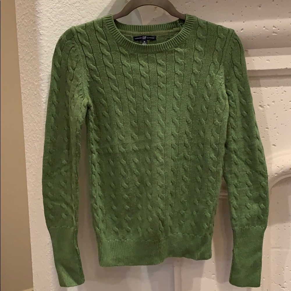 Gap cable knit sweater size M